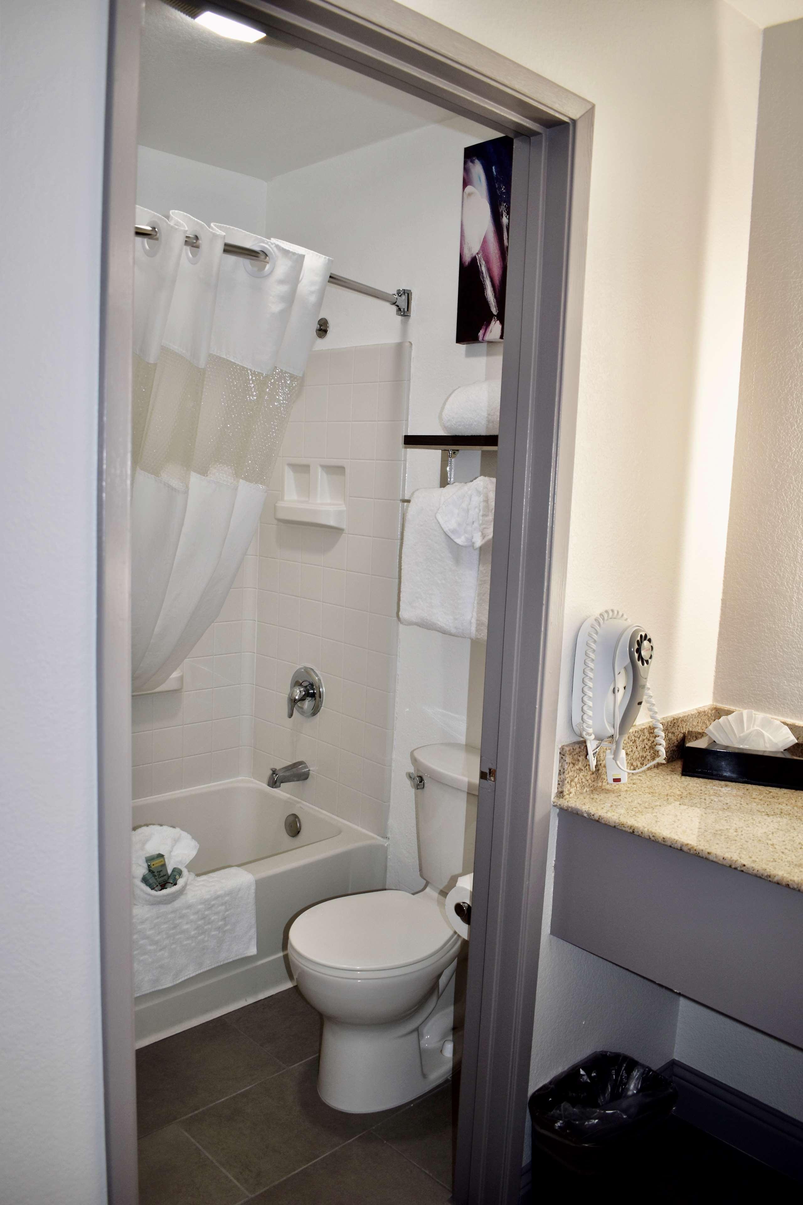 Best Western Marina State Beach Екстер'єр фото