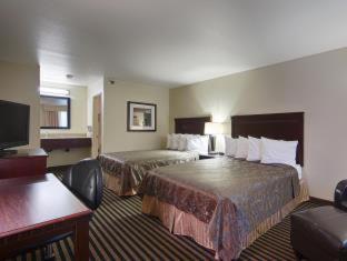 Best Western Marina State Beach Номер фото