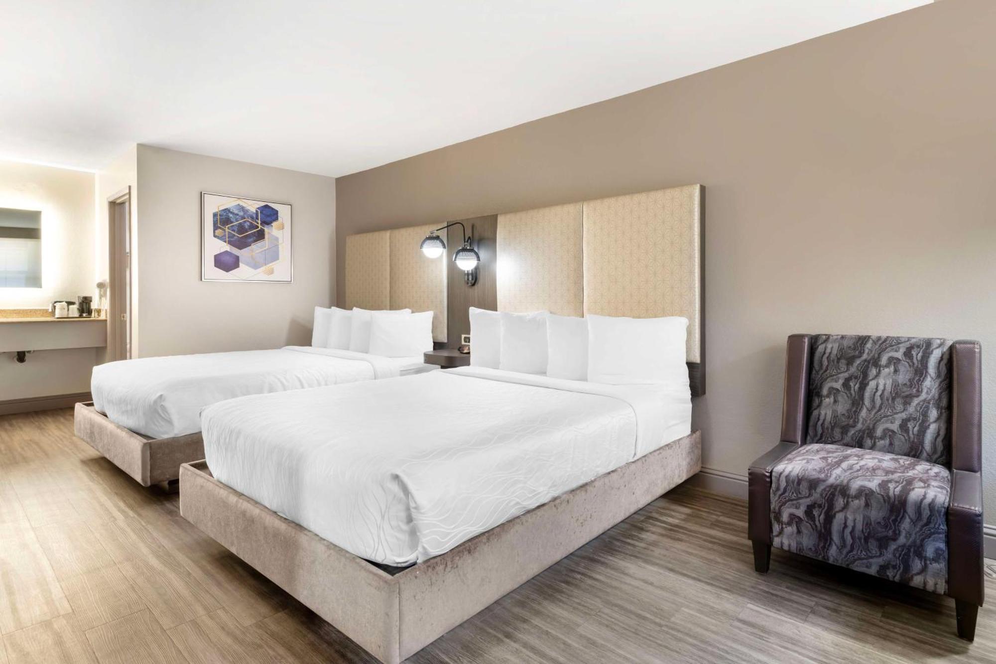 Best Western Marina State Beach Екстер'єр фото