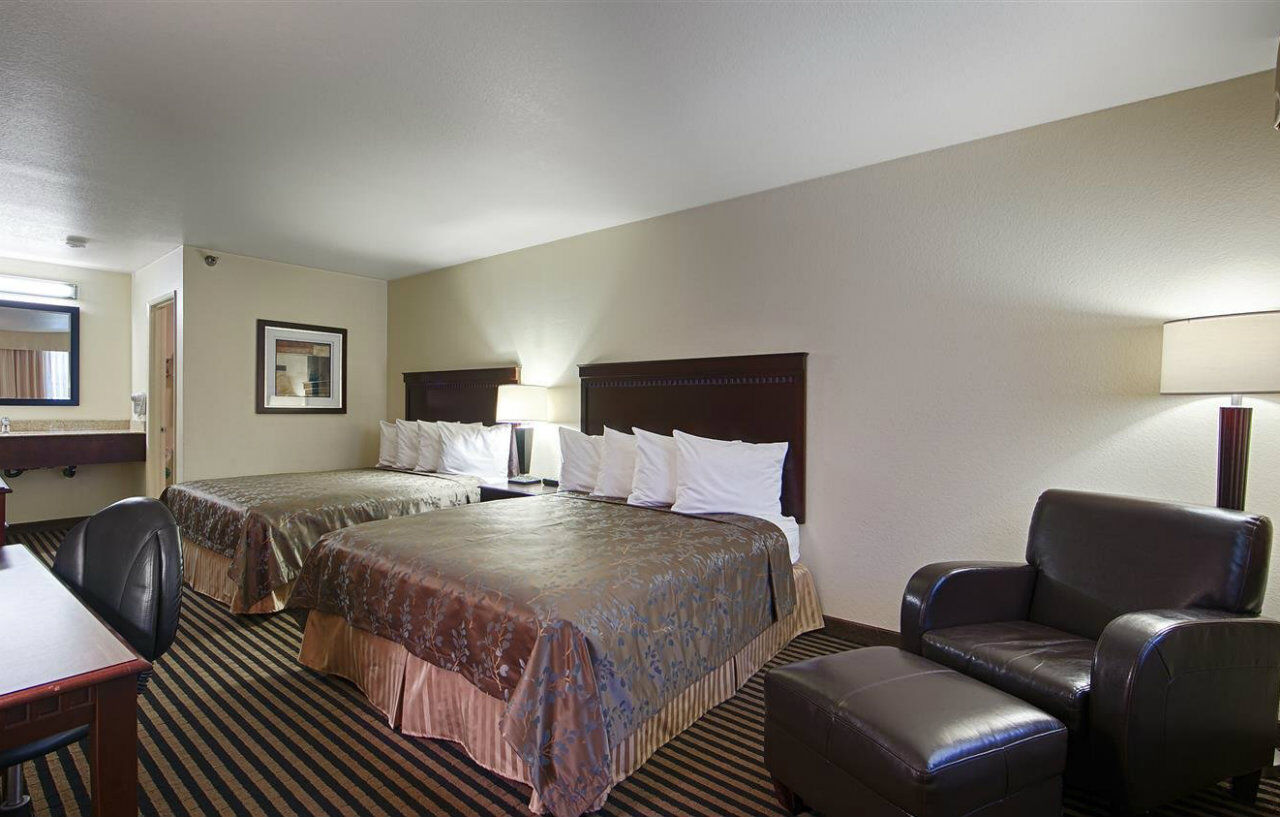 Best Western Marina State Beach Екстер'єр фото